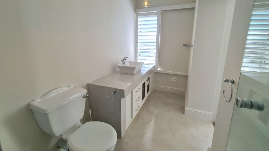 7 Bedroom Property for Sale in Whale Rock Western Cape